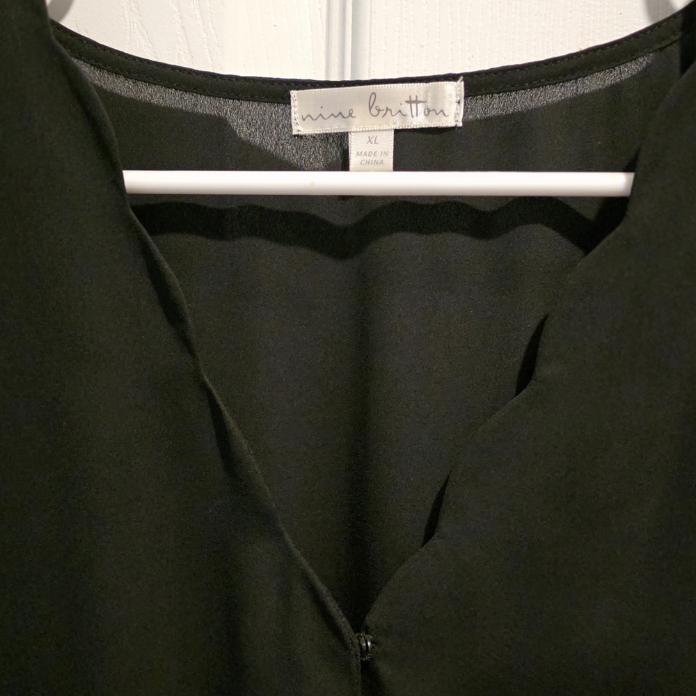 Elegant Black Women's Top - Picture 2 of 7